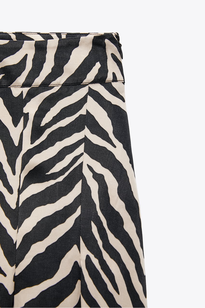 FLUID ANIMAL PRINT SKIRT